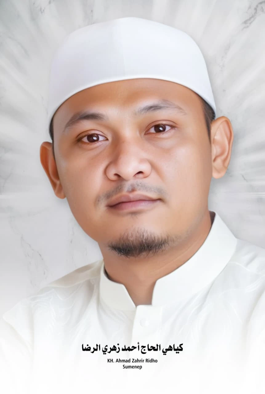 Foto KH. Ahmad Zahrir Ridlo - Pengurus Pondok Pesantren Darurrahman Sumenep